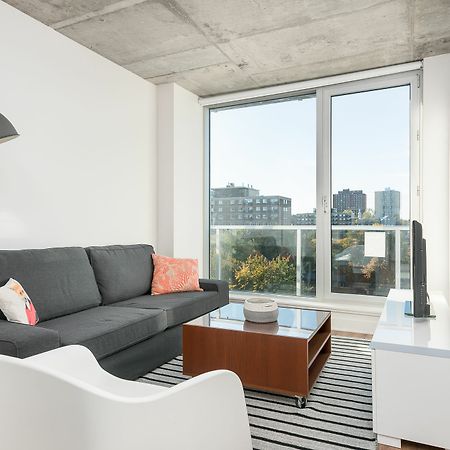 Posh 1Br In Festival Quarter By Sonder Apartment Montreal Exterior photo