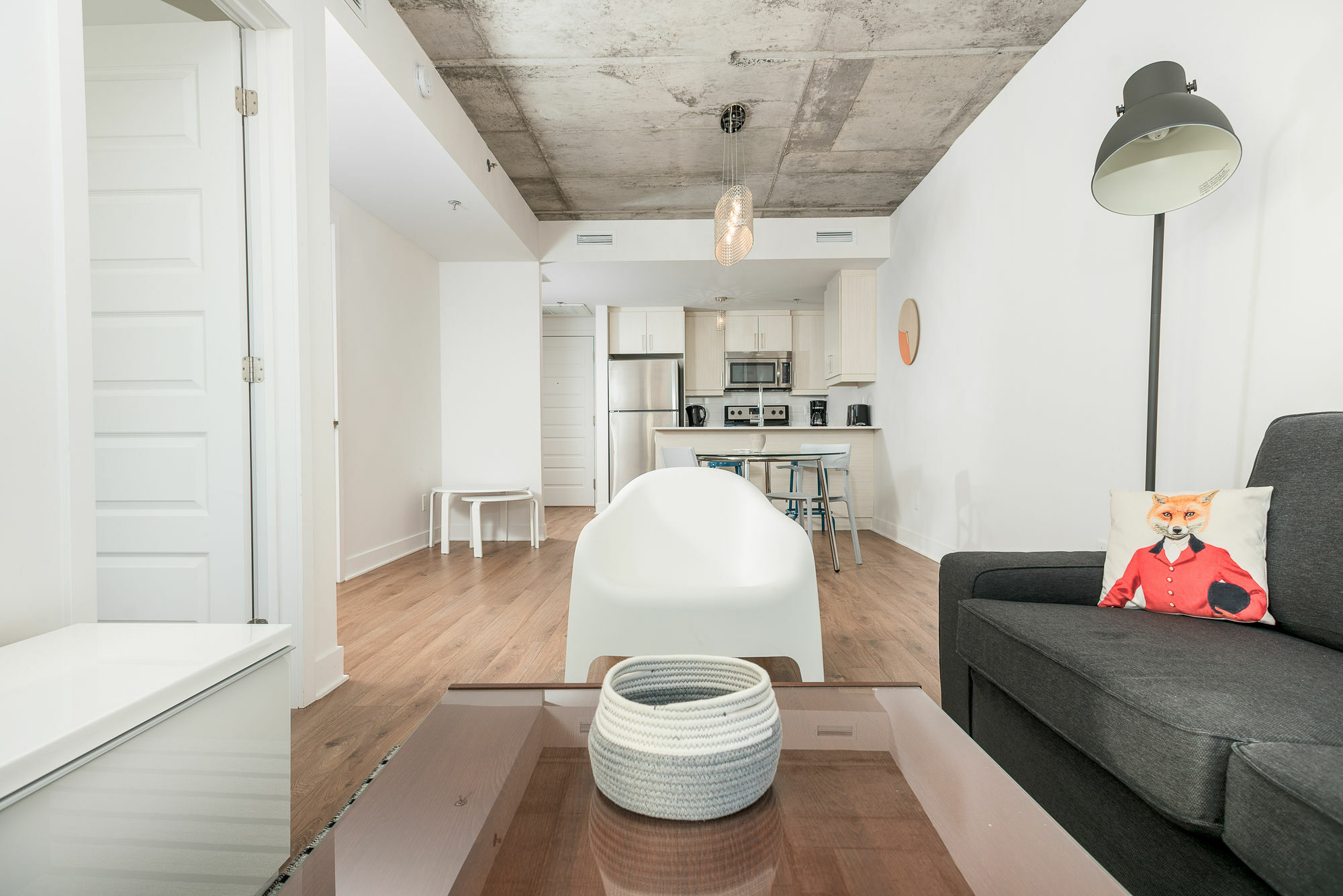 Posh 1Br In Festival Quarter By Sonder Apartment Montreal Exterior photo