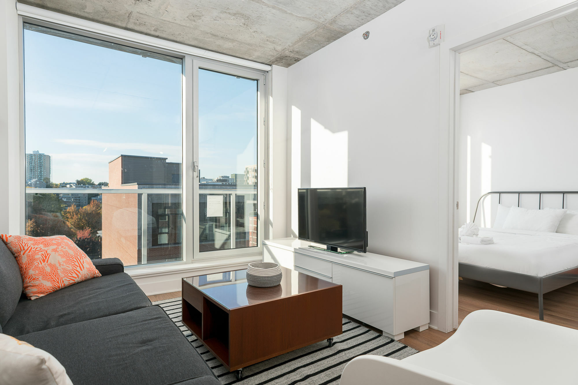 Posh 1Br In Festival Quarter By Sonder Apartment Montreal Exterior photo