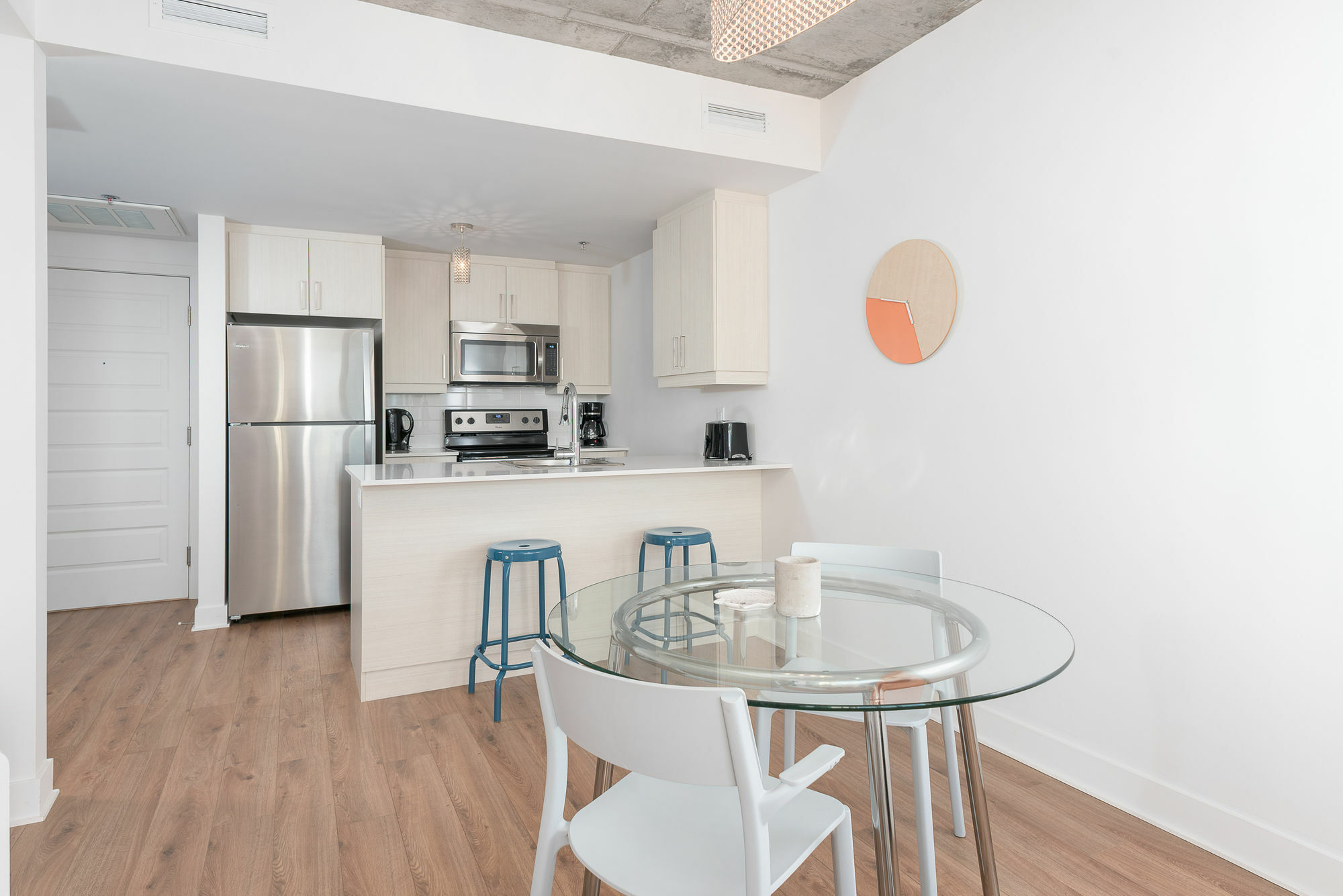 Posh 1Br In Festival Quarter By Sonder Apartment Montreal Exterior photo