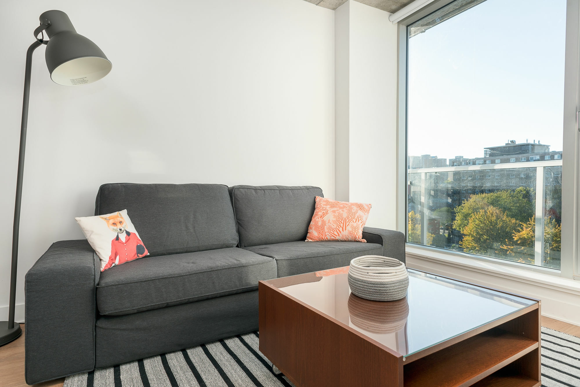 Posh 1Br In Festival Quarter By Sonder Apartment Montreal Exterior photo